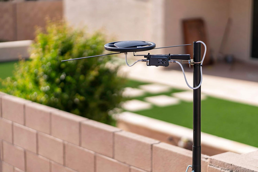Omnidirectional Outdoor TV Antenna with Mounting Bracket B455078