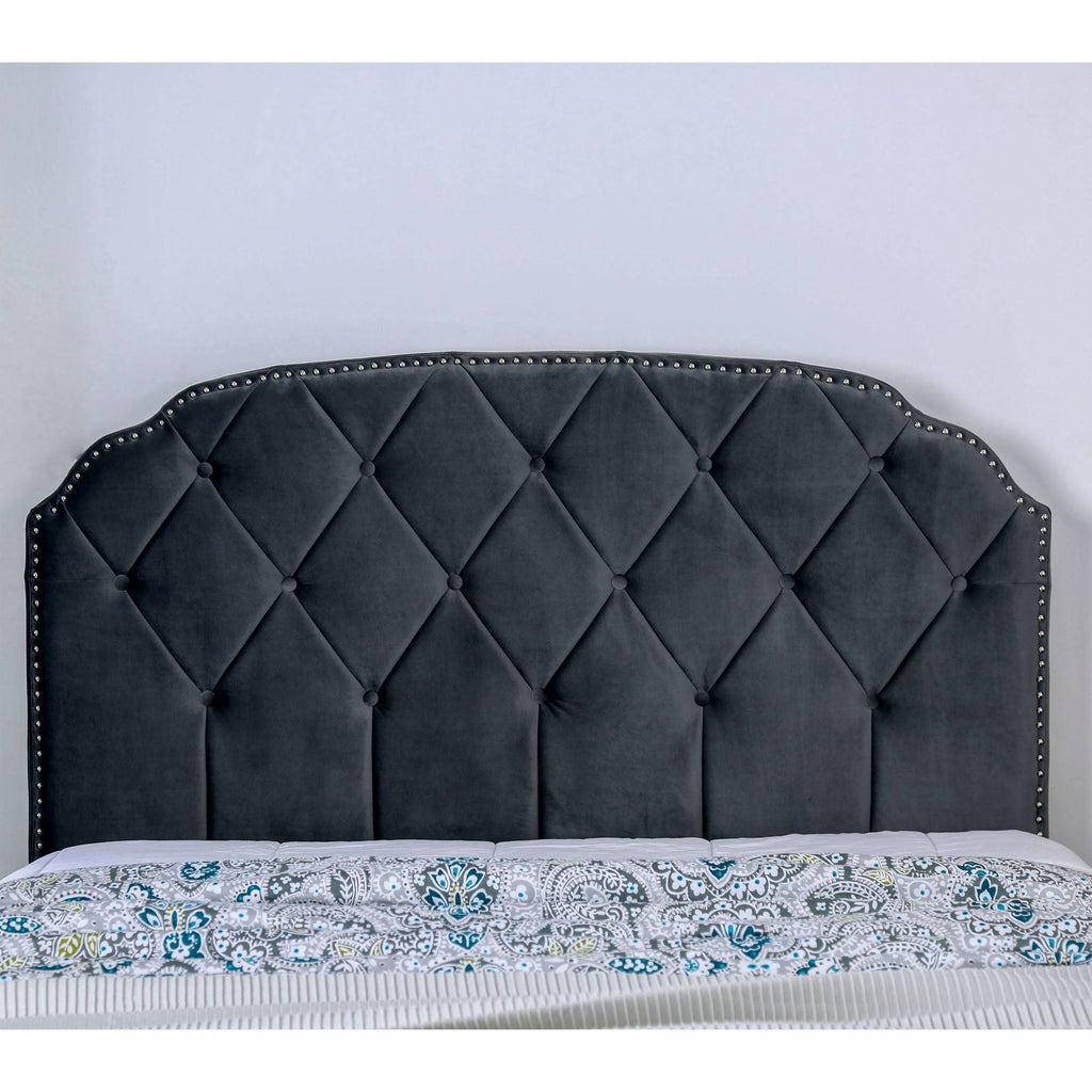 Queen Serena Tufted Upholstered Bed Gray L44938