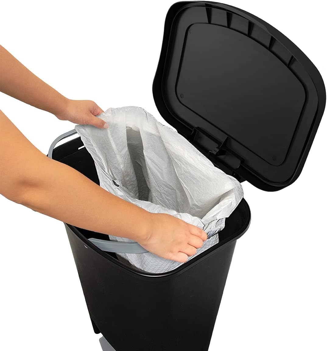 13 Gallon Plastic Trash Can with Lid, Matte Black I4216