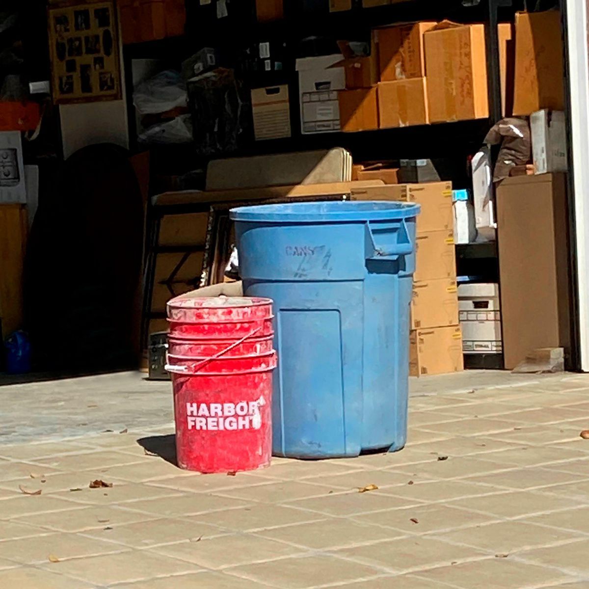 Red 5 Gallon Bucket D169