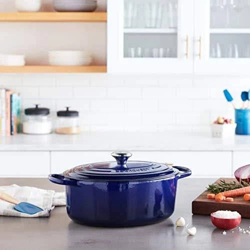 Cast Iron 6.75-Quart Oval Dutch Oven G7472