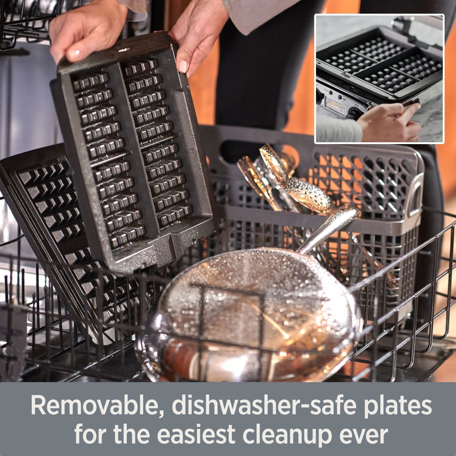 4 slice Belgian Waffle Maker with Removable Plates X894