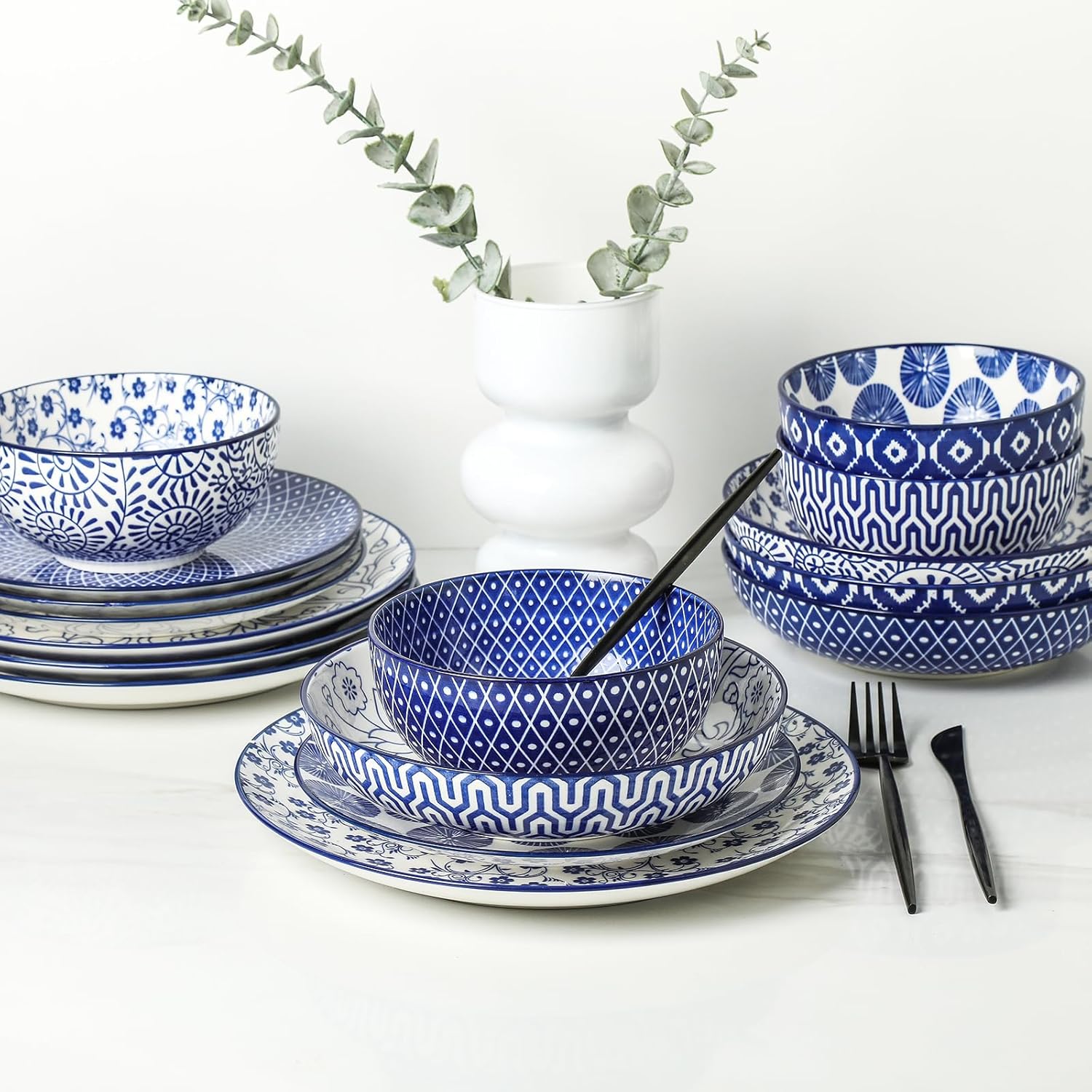 16 Pieces Ceramic Dinnerware Set with 8 Inch Rectangular Salad Plates, Blue I984