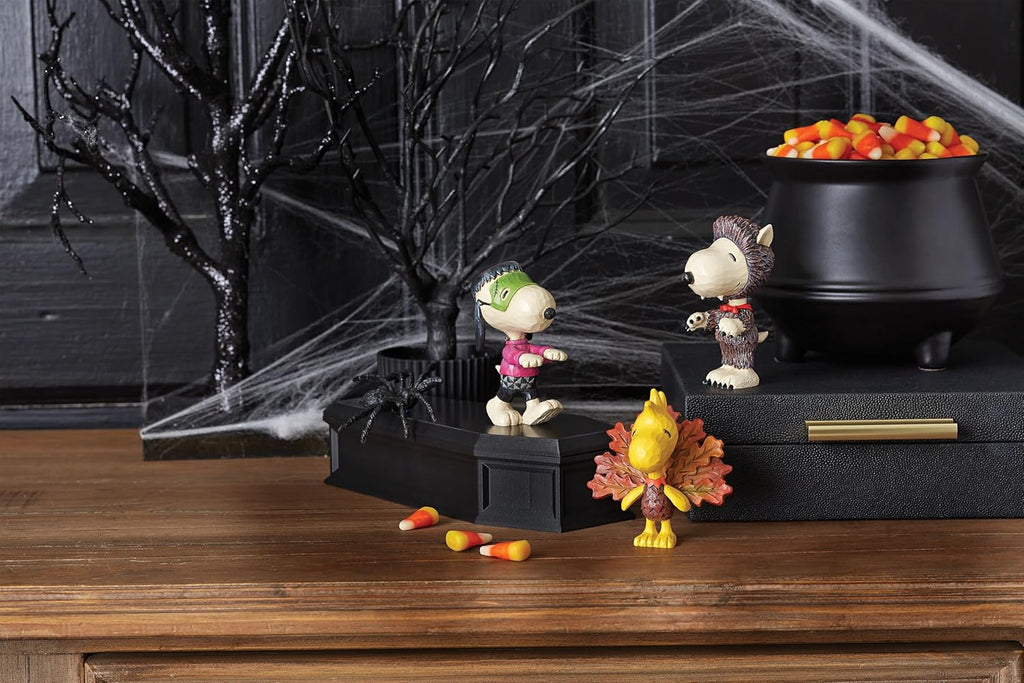 Stone Resin Snoopy Mini Figurine, 3.54 Inch D94333