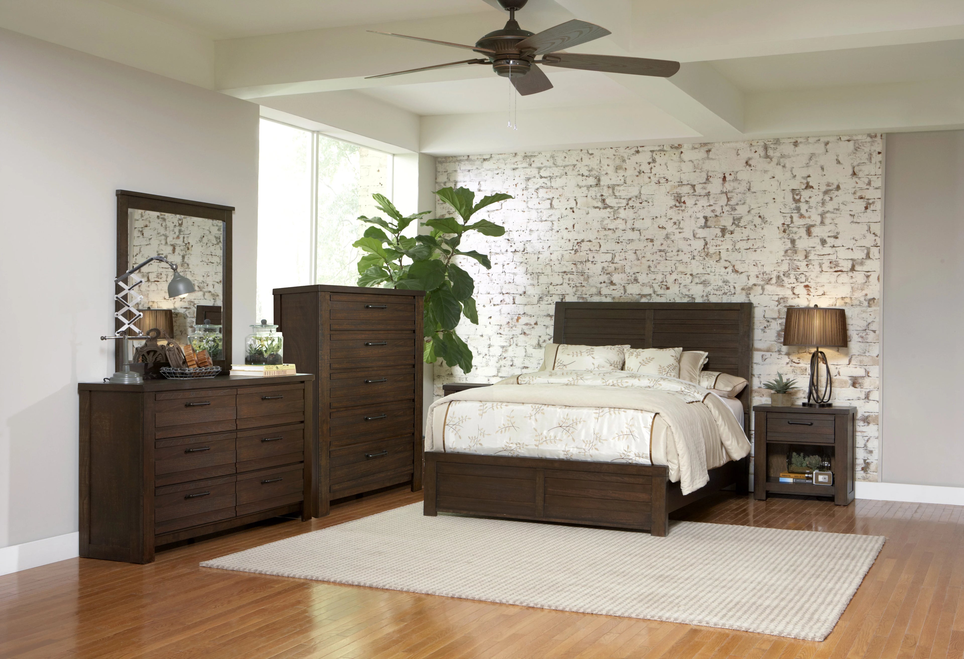 Espresso Wood Queen Bedroom Set with Dresser, Mirror, Nightstands, Chest Y104797