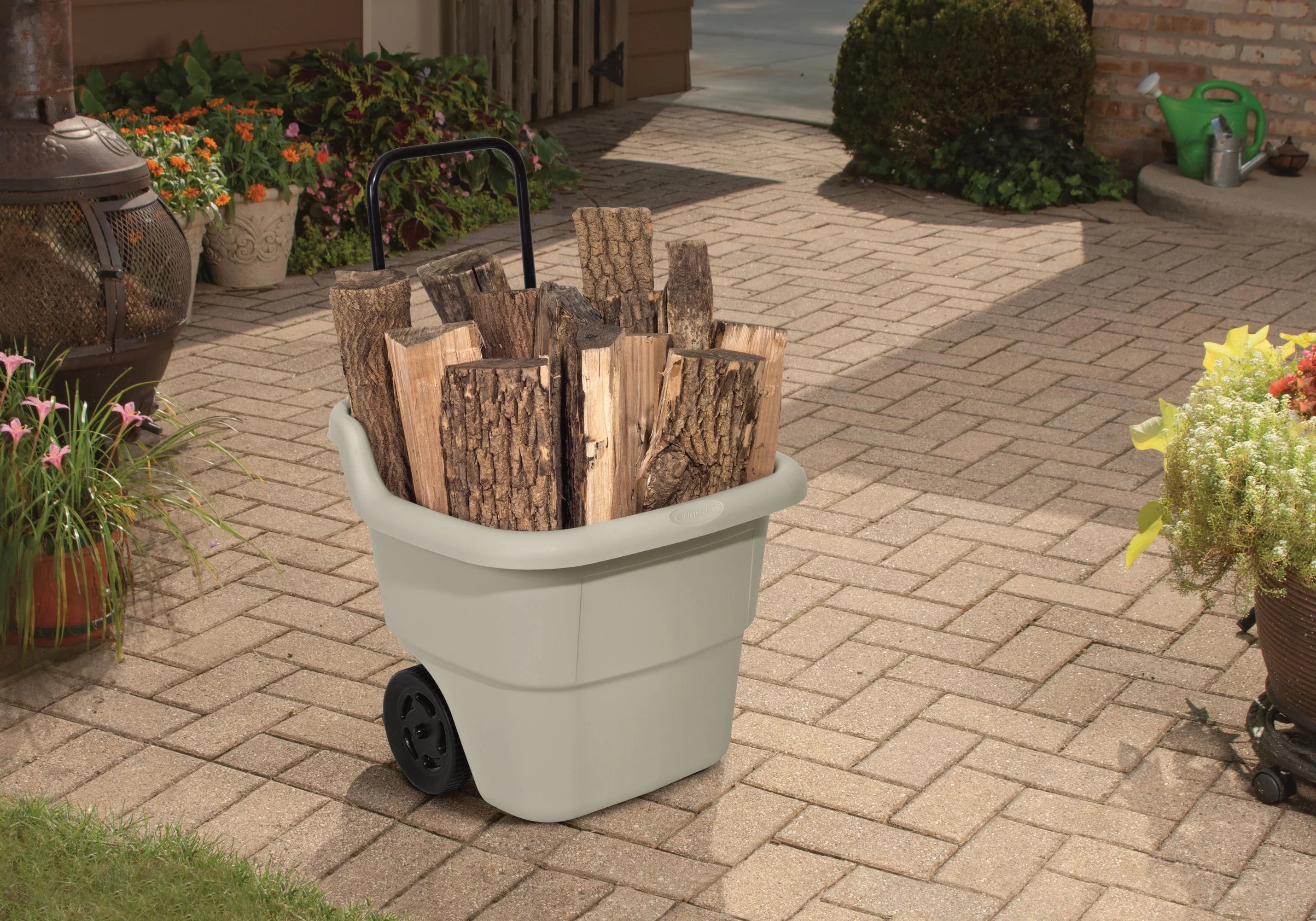 15 Gallon Resin Rolling Lawn Utility Cart O686